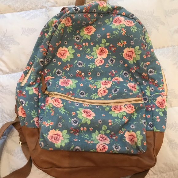 Candie's Handbags - Blue flower backpack